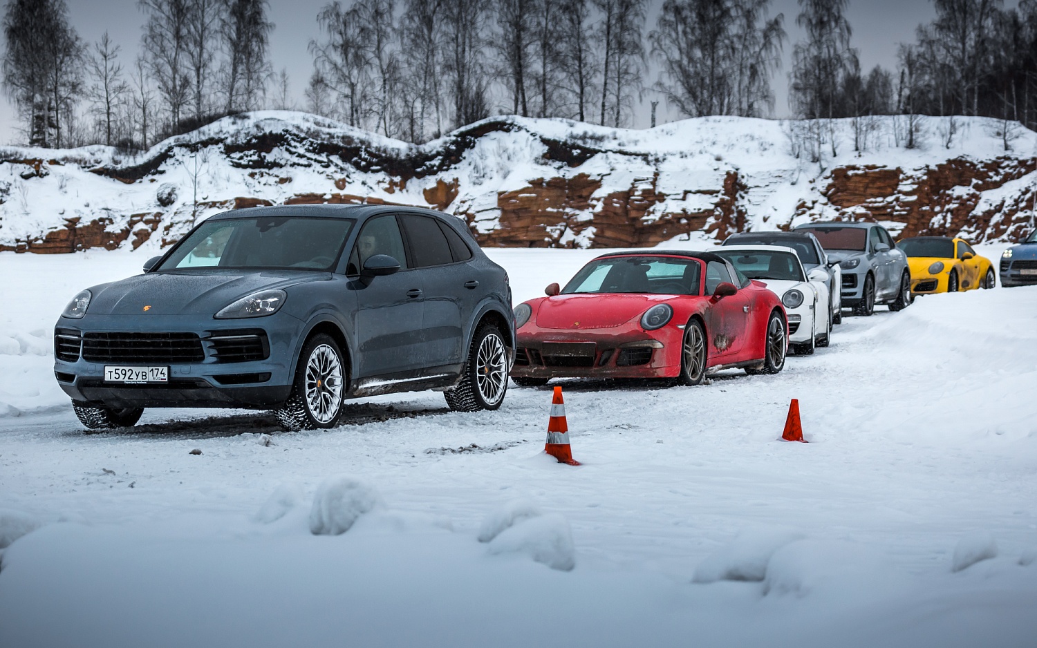 Зимний тренинг для владельцев автомобилей Porsche Winter Ice Training 2020