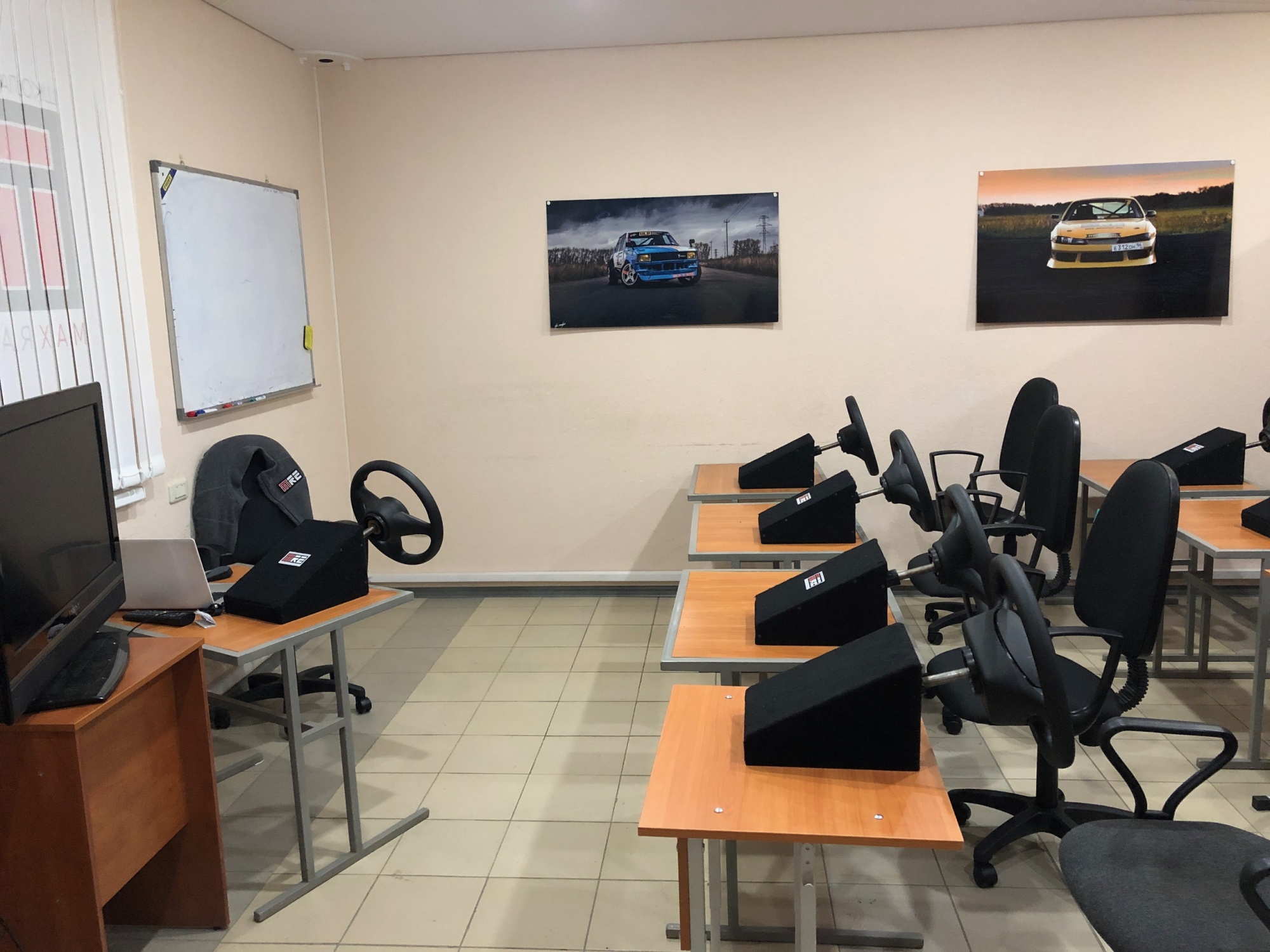 Экстремальное вождение. Зимний контраварийный курс безопасного вождения 9.5 часов. 2 уровень.+дрифт-такси