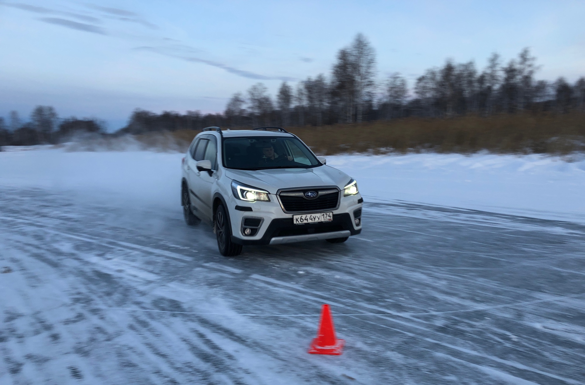 Экстремальное вождение: 3 часа 40 мин (два занятия по 1ч 50 мин). 2 уровень