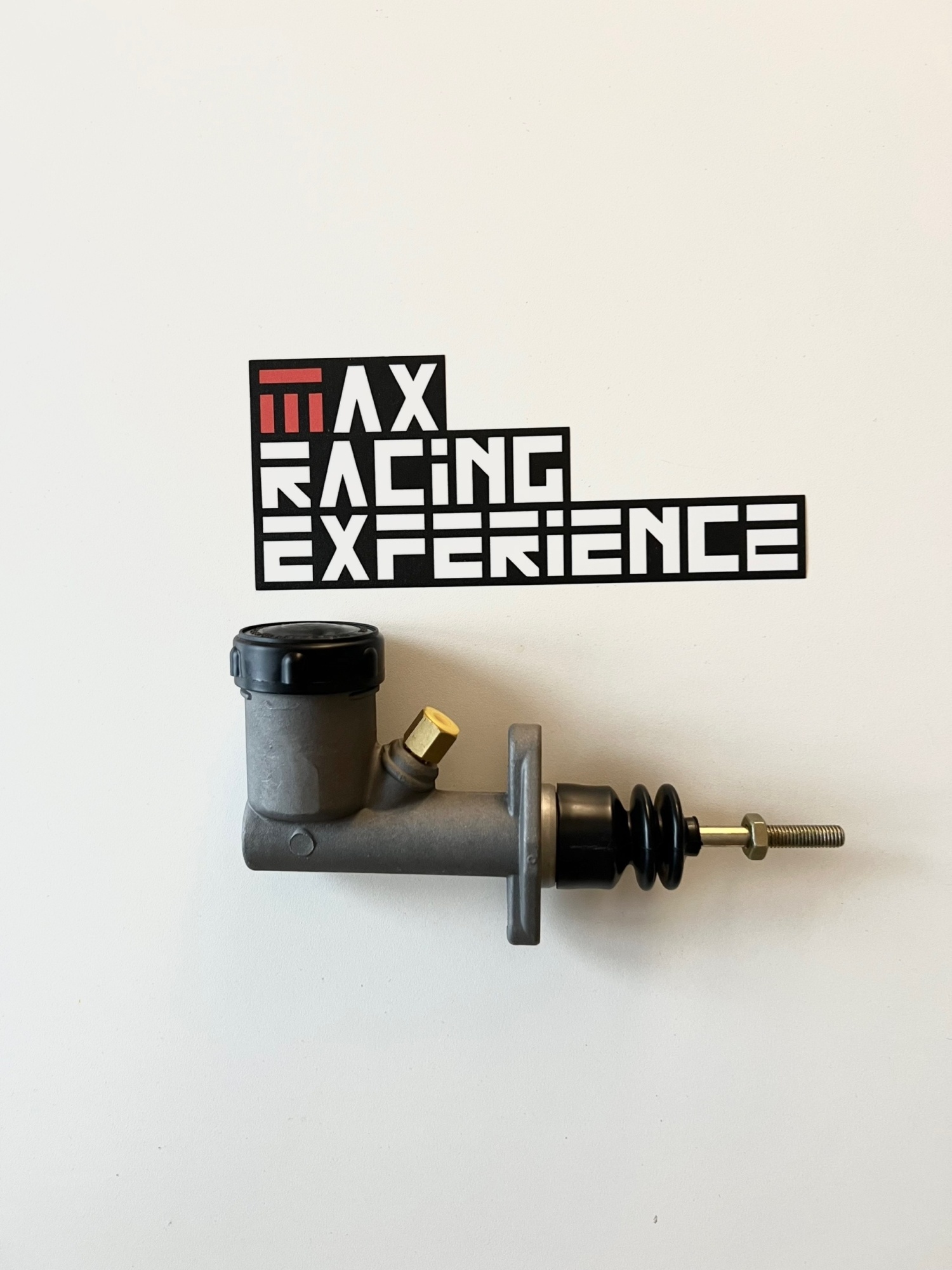 Цилиндр ручника с бачком Wilwood копия 0.625