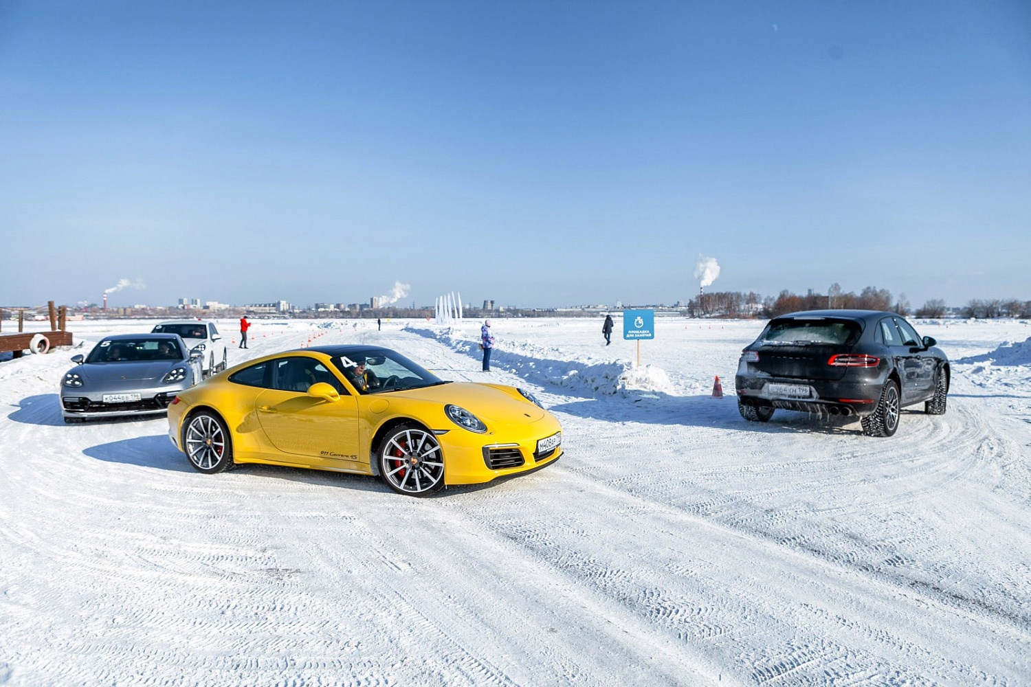 Зимний тренинг для клиентов Порше Екатеринбург Porsche Roadshow Ekaterinburg 2018