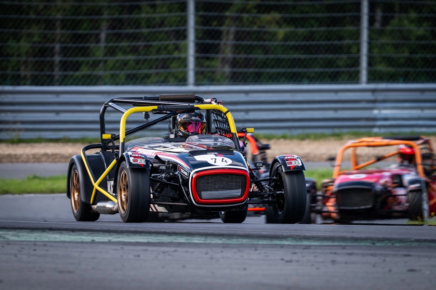 Поздравляем Игоря Шунайлова с победой в квалификации и победой в гонке на 5 этапе Moscow Raceway!