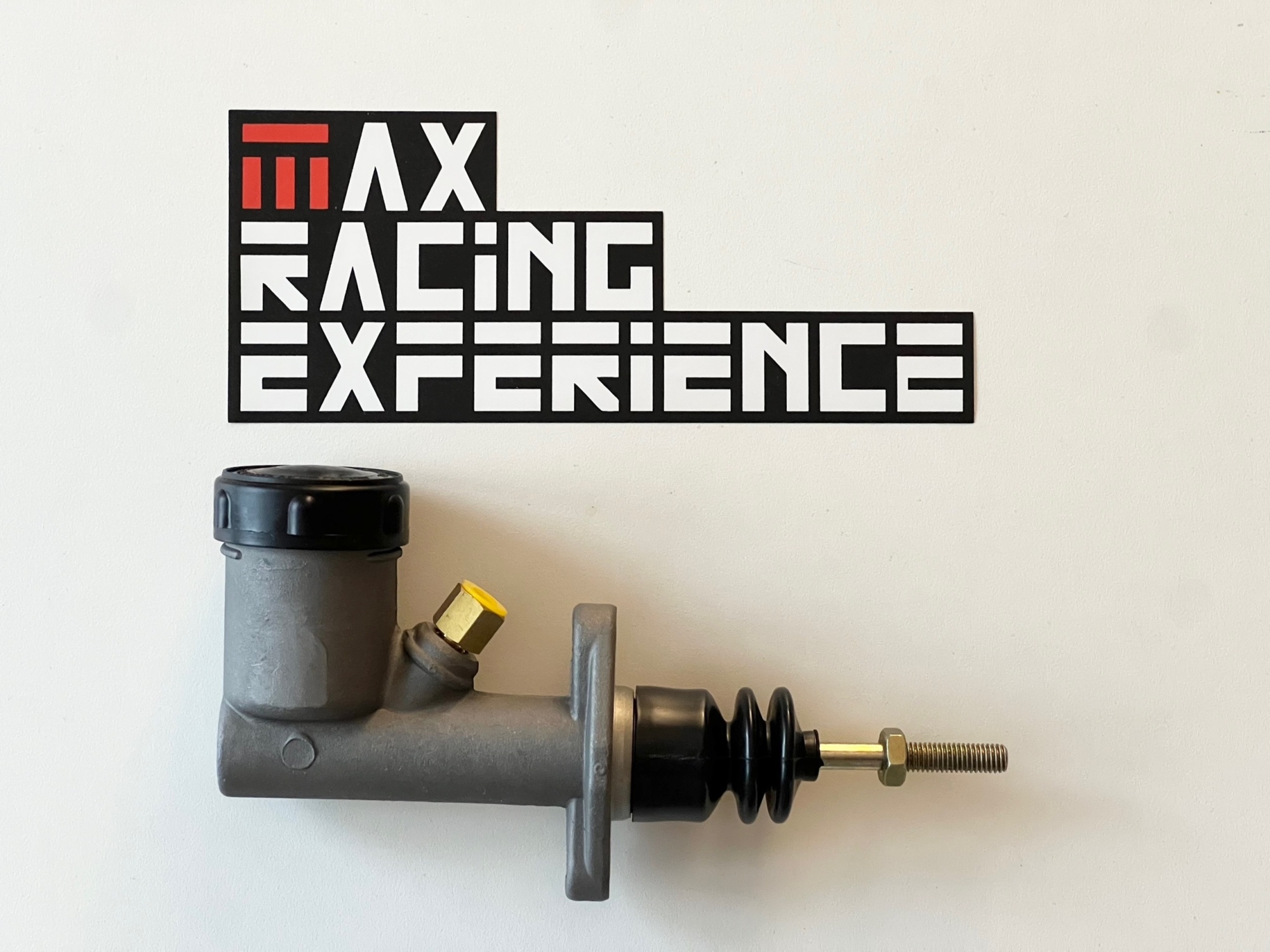 Цилиндр ручника с бачком Wilwood копия 0.625